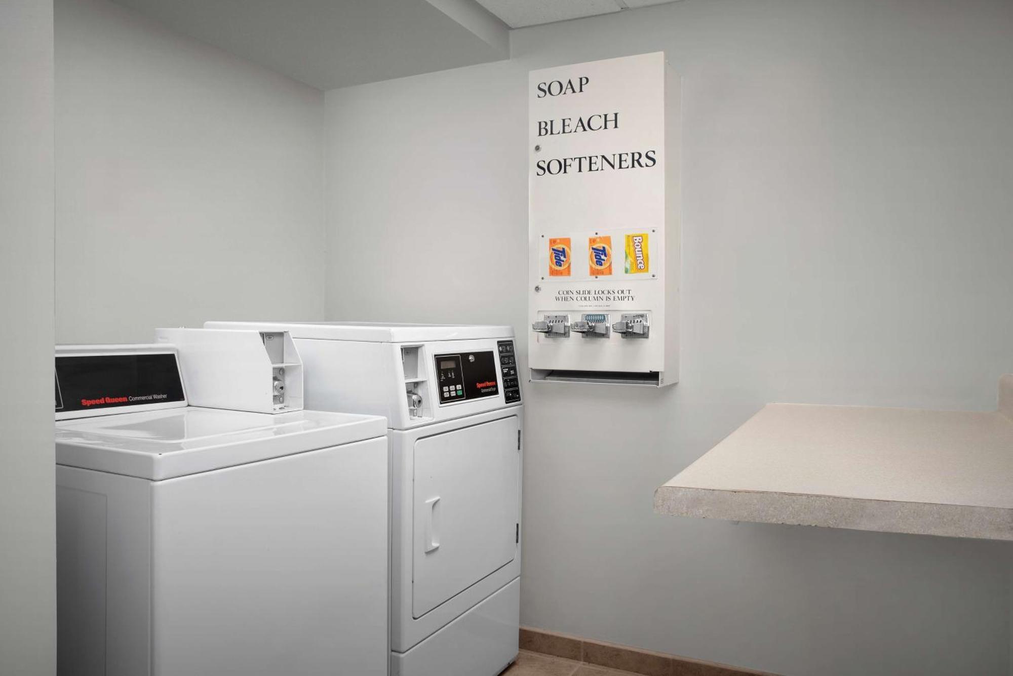 Spark By Hilton Tampa Brandon Heartland ภายนอก รูปภาพ
